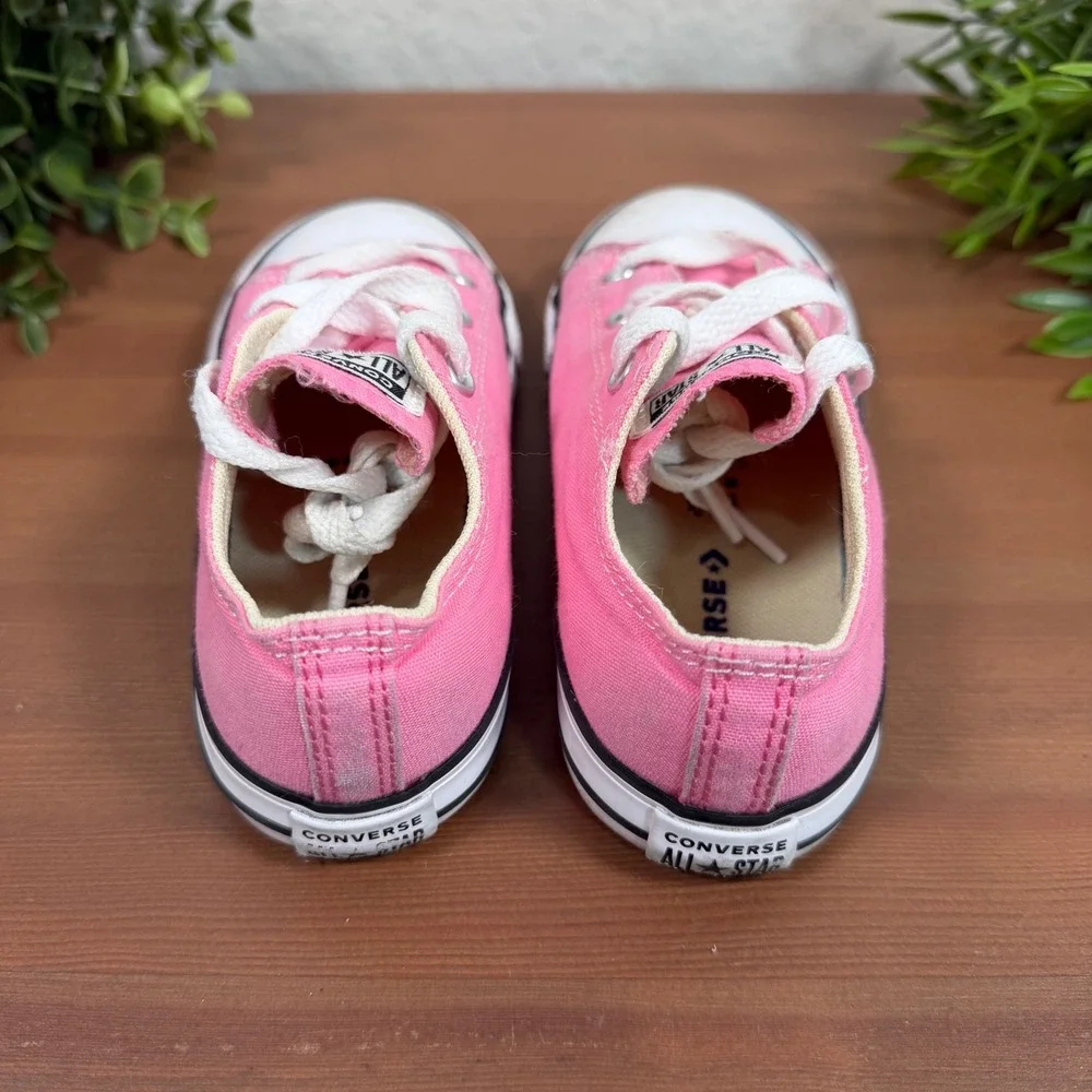 Converse Kids Chuck Taylor All Star Pink Low Top Sneakers Size 9